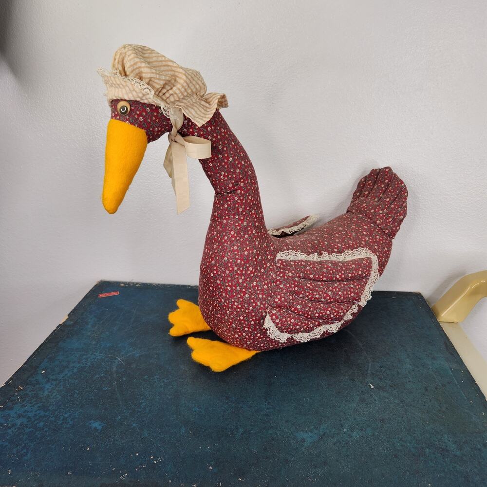 VTG Country Cottage Core Fabric Goose Mother Plush Floral Lace Decor Farmhouse